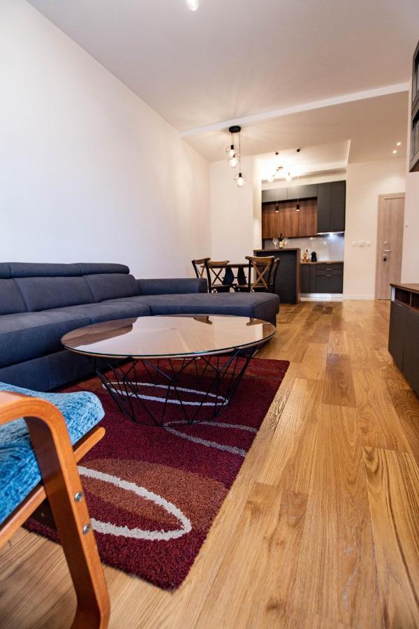 Follow The Sun - 4 Person Apartment Bar Exterior foto